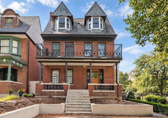 Photo 1 of Single family home for sale at 4552 Mcpherson Ave, Saint Louis, MO 63108 | MLS# MIS26069729 | Listing updated on 2026-10-30