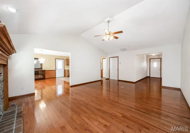 Photo 2 of Single family home for sale at 1864 Spruce Hl Dr, Belleville, IL 62221 | MLS# MIS26069779 | Listing updated on 2026-10-30