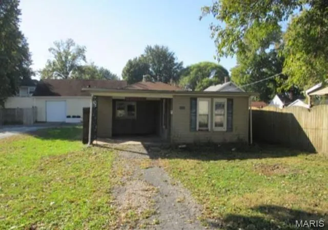 Photo 1 of Single family home for sale at 130 W 2nd Street, Hartford, IL 62048 | MLS# MIS26069787 | Listing updated on 2026-10-30