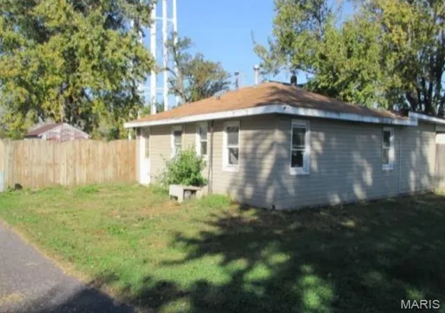 Photo 1 of Single family home for sale at 130 W 2nd Street, Hartford, IL 62048 | MLS# MIS26069787 | Listing updated on 2026-10-30
