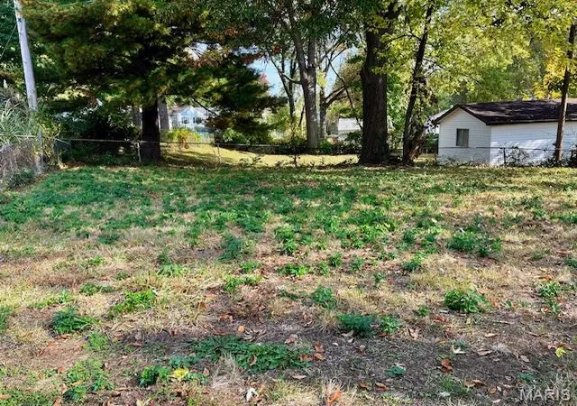 Photo 1 of Single family home for sale at 1906 N Hanley Rd, Saint Louis, MO 63114 | MLS# MIS26069807 | Listing updated on 2026-10-31