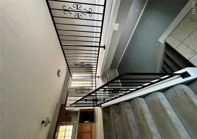 Photo 2 of Single family home for sale at 122 S Dover St, Bonne Terre, MO 63628 | MLS# MIS26069816 | Listing updated on 2026-10-31