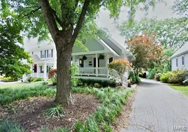 1st image of 924 Evans Ave, Saint Louis, MO 63122 | MLS# MIS13029941