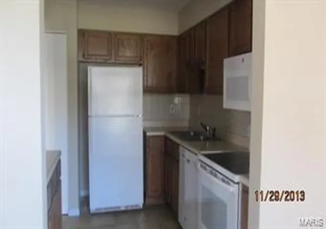 Photo 1 of Condominium at 1043 Windstream Dr, Saint Peters, MO 63376 | MLS# MIS13064731 |  | Sold on 2014-04-23