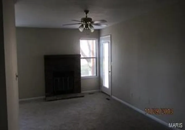 Photo 2 of Condominium at 1043 Windstream Dr, Saint Peters, MO 63376 | MLS# MIS13064731 |  | Sold on 2014-04-23