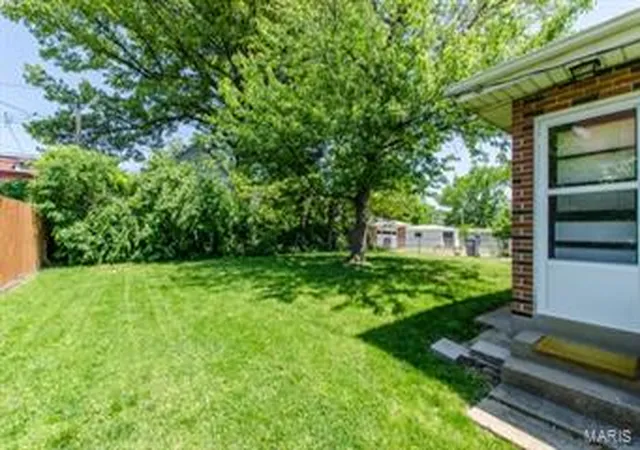 Photo 3 of Single Family Residence at 3635 French Ave, Saint Louis, MO 63116 | MLS# MIS13065355 |  | Sold on 2014-06-05