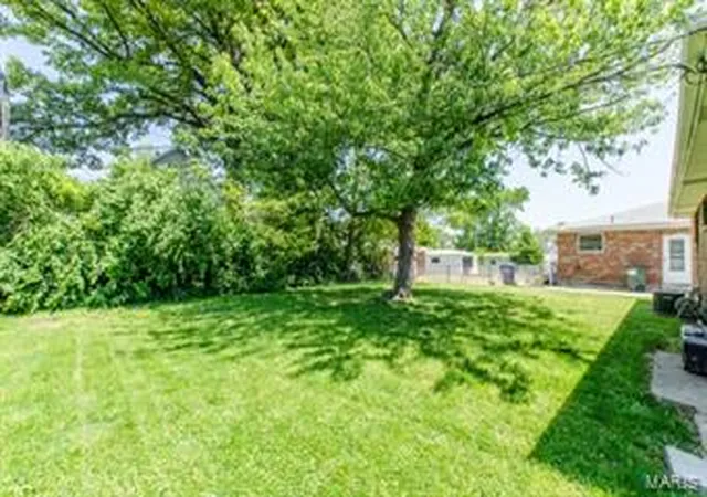 Photo 4 of Single Family Residence at 3635 French Ave, Saint Louis, MO 63116 | MLS# MIS13065355 |  | Sold on 2014-06-05