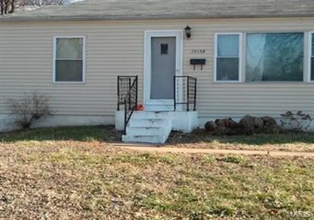 1st image of 10154 Coburg Lands Dr, Saint Louis, MO 63137 | MLS# MIS14001932