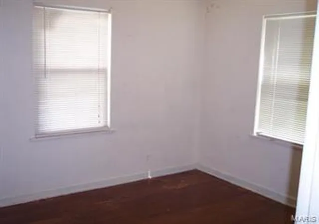3rd image of 10154 Coburg Lands Dr, Saint Louis, MO 63137 | MLS# MIS14001932