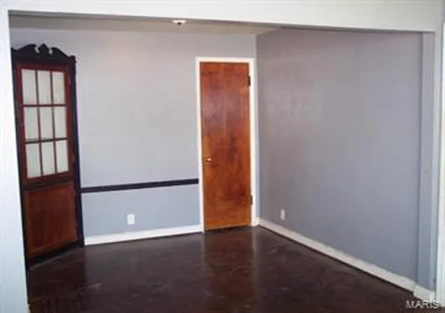 4th image of 10154 Coburg Lands Dr, Saint Louis, MO 63137 | MLS# MIS14001932