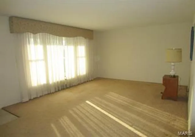 Photo 1 of Single Family Residence at 871 Wycliffe Ct, Saint Louis, MO 63125 | MLS# MIS14006835 |  | Sold on 2014-06-18