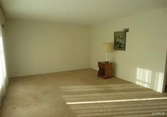 Photo 2 of Single Family Residence at 871 Wycliffe Ct, Saint Louis, MO 63125 | MLS# MIS14006835 |  | Sold on 2014-06-18
