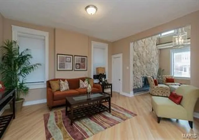 Photo 4 of Single Family Residence at 3543 Humphrey St, Saint Louis, MO 63118 | MLS# MIS14009874 | | Sold on 2014-12-31