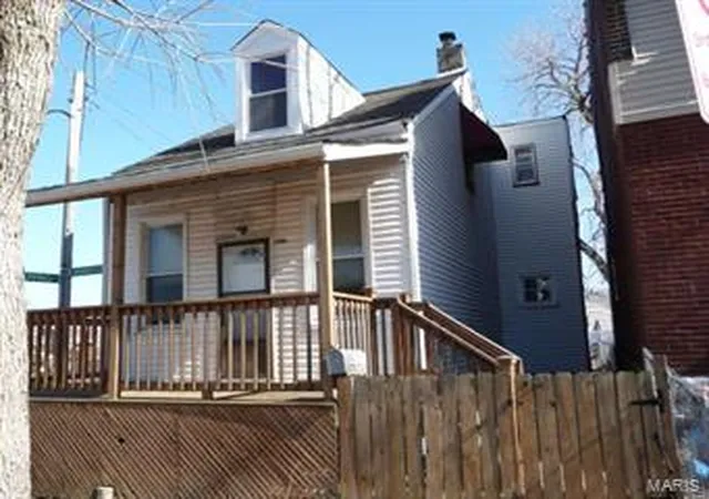 Single Family Residence at 8100 Minnesota Ave, Saint Louis, MO 63111 | MLS# MIS14013448 | | Sold on 2014-05-06