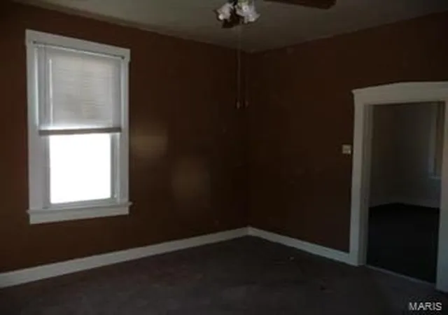 Photo 2 of Single Family Residence at 8100 Minnesota Ave, Saint Louis, MO 63111 | MLS# MIS14013448 | | Sold on 2014-05-06