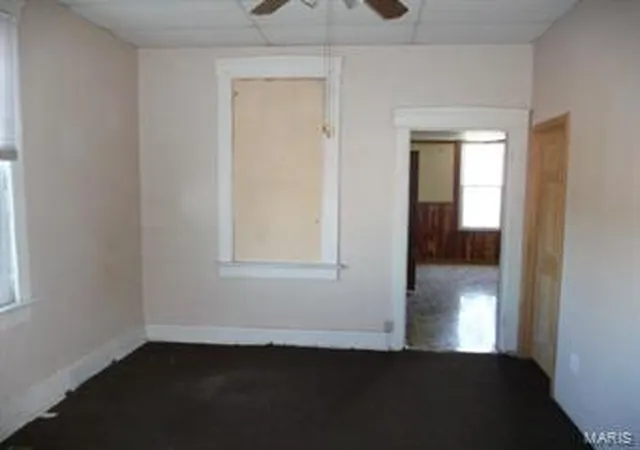 Photo 3 of Single Family Residence at 8100 Minnesota Ave, Saint Louis, MO 63111 | MLS# MIS14013448 | | Sold on 2014-05-06