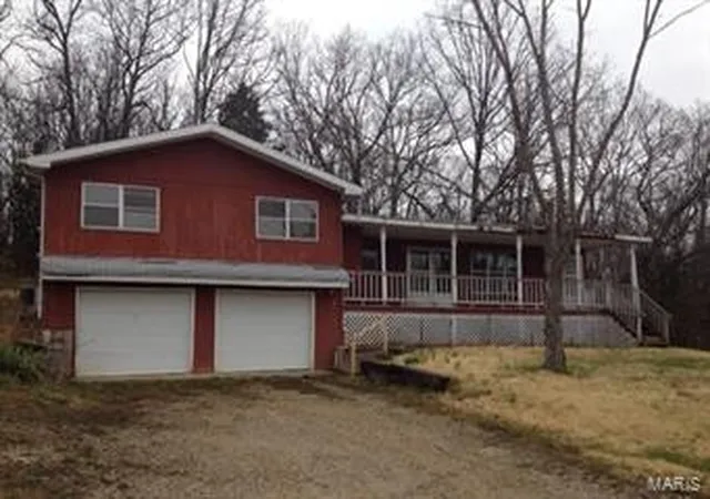 Photo 1 of Single Family Residence at 3929 Lakeshore Dr, New Haven, MO 63068 | MLS# MIS14020399 | | Sold on 2014-10-17