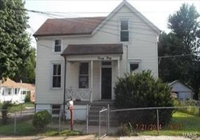 Single Family Residence at 2030 Belle Ave, Saint Louis, MO 63136 | MLS# MIS14041751 | | Sold on 2014-10-29