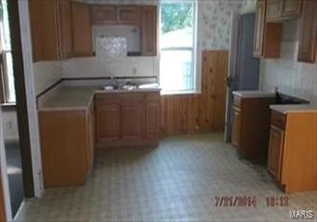Photo 2 of Single Family Residence at 2030 Belle Ave, Saint Louis, MO 63136 | MLS# MIS14041751 | | Sold on 2014-10-29
