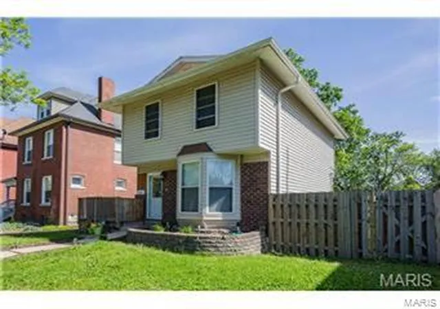 Single Family Residence at 6028 Clemens Ave, Saint Louis, MO 63112 | MLS# MIS14060995 | | Sold on 2015-02-20