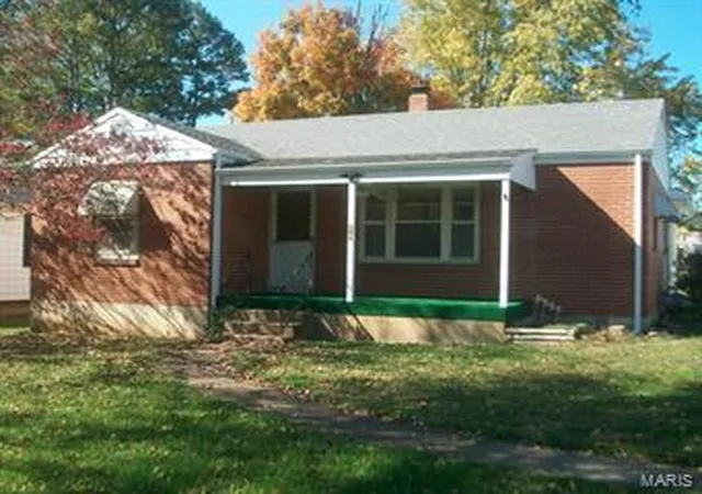 Photo 1 of Single Family Residence at 306 Lincoln, Fredericktown, MO 63645 | MLS# MIS14061195 | | Sold on 2015-01-29