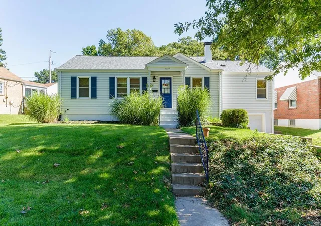 Photo 1 of Single Family Residence at 10339 Saint Henry Ln, Saint Ann, MO 63074 | MLS# MIS15046264 | | Sold on 2016-02-25