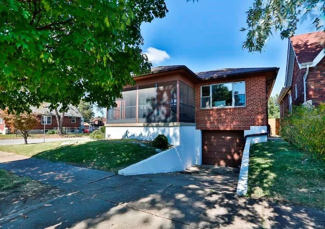 Photo 1 of Single Family Residence at 5451 Murdoch Ave, Saint Louis, MO 63109 | MLS# MIS15056079 | | Sold on 2016-02-29