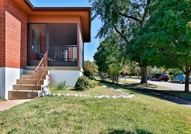 Photo 2 of Single Family Residence at 5451 Murdoch Ave, Saint Louis, MO 63109 | MLS# MIS15056079 | | Sold on 2016-02-29