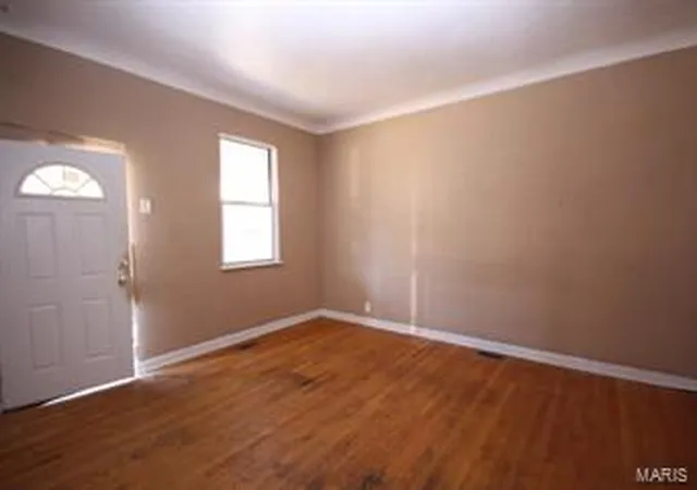 Photo 1 of Single Family Residence at 7818 Minnesota Ave, Saint Louis, MO 63111 | MLS# MIS15065218 | | Sold on 2016-01-13