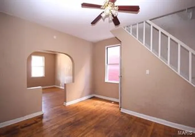 Photo 2 of Single Family Residence at 7818 Minnesota Ave, Saint Louis, MO 63111 | MLS# MIS15065218 | | Sold on 2016-01-13