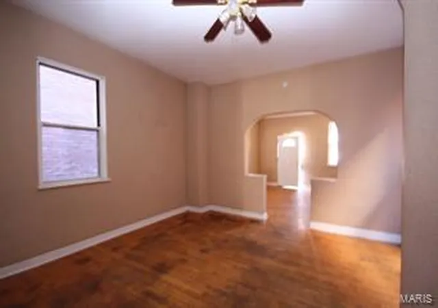 Photo 4 of Single Family Residence at 7818 Minnesota Ave, Saint Louis, MO 63111 | MLS# MIS15065218 | | Sold on 2016-01-13