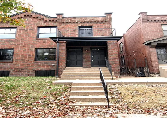 1st image of 3321 Demenil Pl, Saint Louis, MO 63118 | MLS# MIS15065966
