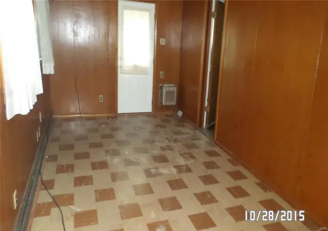 Photo 2 of Single Family Residence at 6150 Garfield Ave, Saint Louis, MO 63134 | MLS# MIS15066328 |  | Sold on 2016-03-25