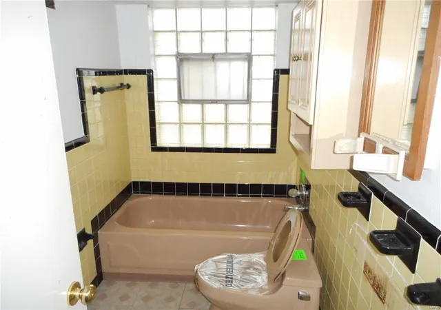 Photo 4 of Single Family Residence at 1900 E Gano Ave, Saint Louis, MO 63107 | MLS# MIS15067428 |  | Sold on 2016-04-12