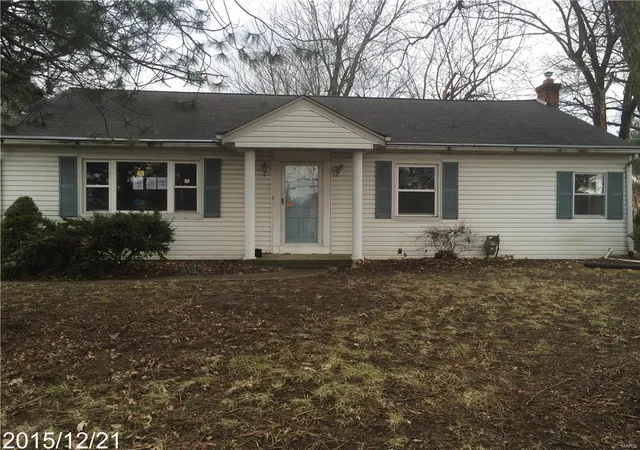 Single Family Residence at 886 Prigge Rd, Saint Louis, MO 63138 | MLS# MIS15068344 | | Sold on 2016-04-08