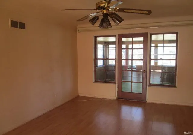 Photo 4 of Single Family Residence at 7425 Melrose Ave, Saint Louis, MO 63130 | MLS# MIS16013178 | | Sold on 2016-07-18