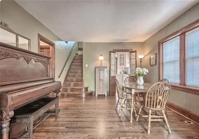 Photo 5 of Single Family Residence at 7715 Lile Ave, Saint Louis, MO 63117 | MLS# MIS16016108 | | Sold on 2016-06-23