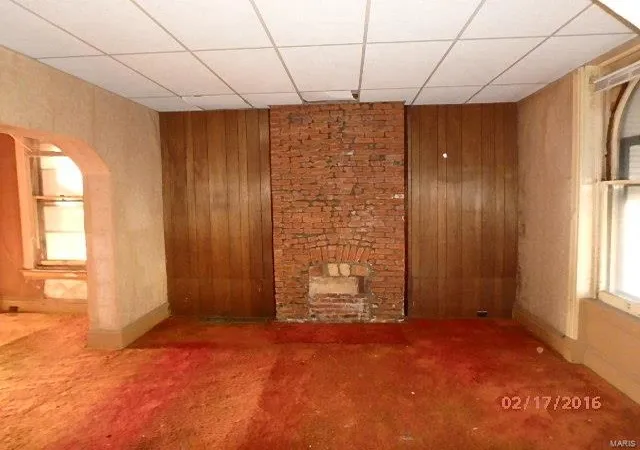 Photo 2 of Single Family Residence at 4008 Dryden Ave, Saint Louis, MO 63115 | MLS# MIS16048261 | | Sold on 2016-08-30