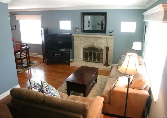Photo 1 of Single Family Residence at 6655 Winnebago St, Saint Louis, MO 63109 | MLS# MIS16060600 | | Sold on 2016-12-06
