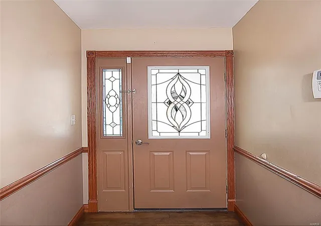 3rd image of 708 Woodland Ridge Dr, Saint Peters, MO 63376 | MLS# MIS17008574