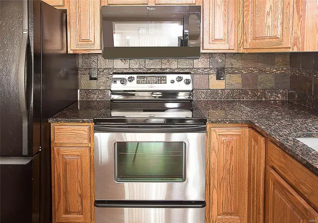 5th image of 708 Woodland Ridge Dr, Saint Peters, MO 63376 | MLS# MIS17008574