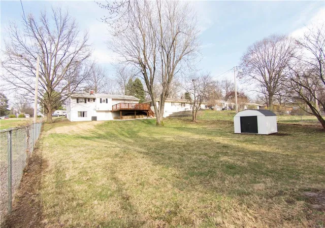 Photo 2 of Single Family Residence at 1 Paul Ave, Saint Charles, MO 63301 | MLS# MIS17015240 |  | Sold on 2017-04-26