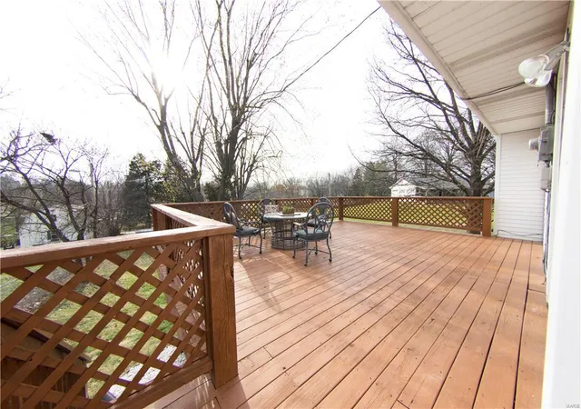 Photo 3 of Single Family Residence at 1 Paul Ave, Saint Charles, MO 63301 | MLS# MIS17015240 |  | Sold on 2017-04-26
