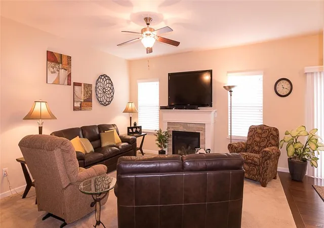 Photo 1 of Single Family Residence at 103 Berry Manor Cir, Saint Peters, MO 63376 | MLS# MIS17017994 |  | Sold on 2017-10-18