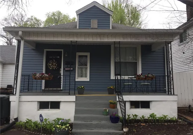 Single Family Residence at 6807 Dale Ave, Saint Louis, MO 63139 | MLS# MIS17023457 | | Sold on 2017-05-19