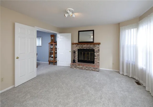 Photo 1 of Single Family Residence at 1191 Colby Ct, Saint Peters, MO 63376 | MLS# MIS17023658 |  | Sold on 2017-06-08