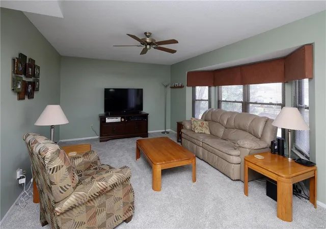 Photo 2 of Single Family Residence at 1191 Colby Ct, Saint Peters, MO 63376 | MLS# MIS17023658 |  | Sold on 2017-06-08