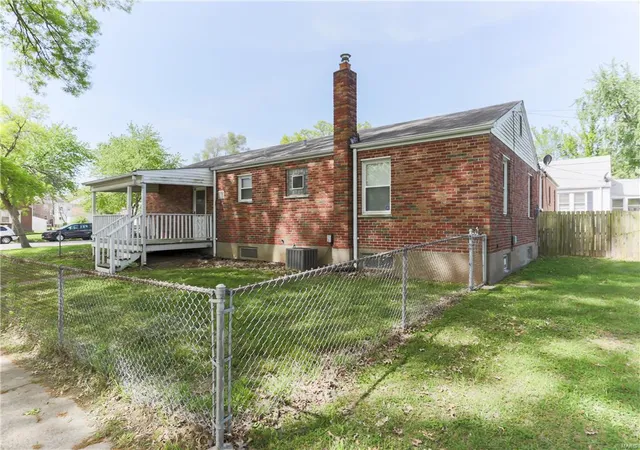 Photo 1 of Single Family Residence at 6727 Etzel Ave, Saint Louis, MO 63130 | MLS# MIS17033621 | | Sold on 2017-06-23