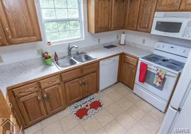 3rd image of 13458 Toffee Ln, Saint Robert, MO 65584 | MLS# MIS17041243