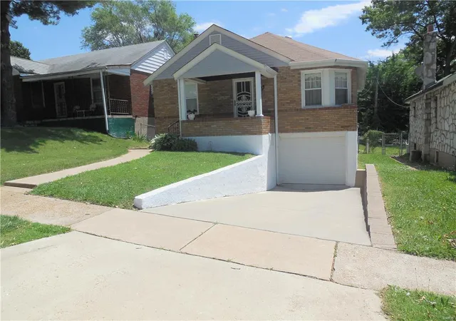 Single Family Residence at 2904 Maywood Ave, Saint Louis, MO 63121 | MLS# MIS17042581 |  | Sold on 2017-07-20